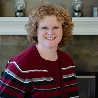 Shelly Dowdall, founder of Mezzo Financial, providing professional bookkeeping, financial analysis, and insight-driven guidance that helps entrepreneurs improve cash flow, understand their numbers, and make confident business decisions